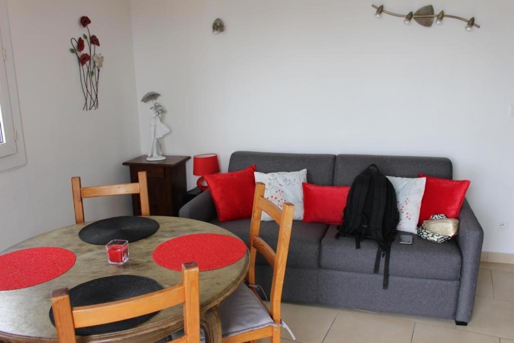 T2 Coquet Le Lavandou Plein Centre Vue Mer Exceptionnelle. Apartment Екстериор снимка